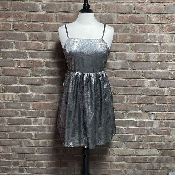 Ontwelfth Silver Shimmer Spaghetti Strap Dress Size Large NEW - Picture 2 of 8